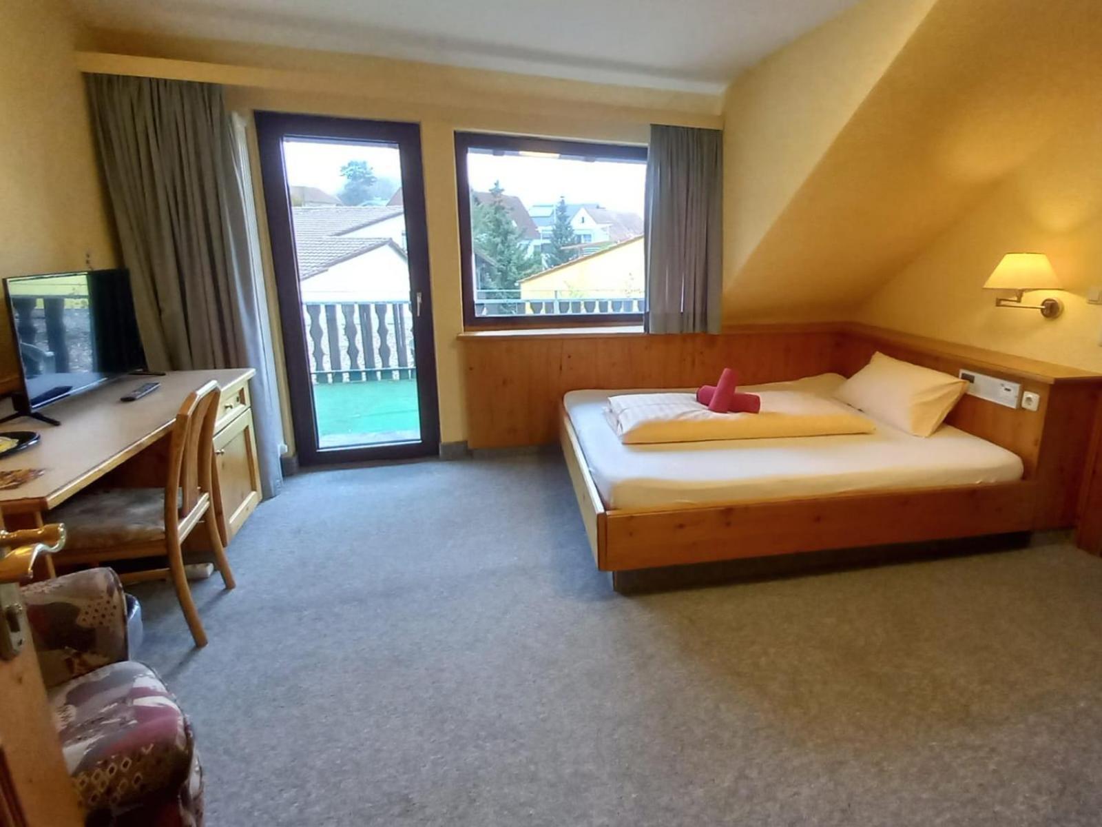 Hotel-Barbarossa-Garni Bei Hanau Rodenbach  Luaran gambar