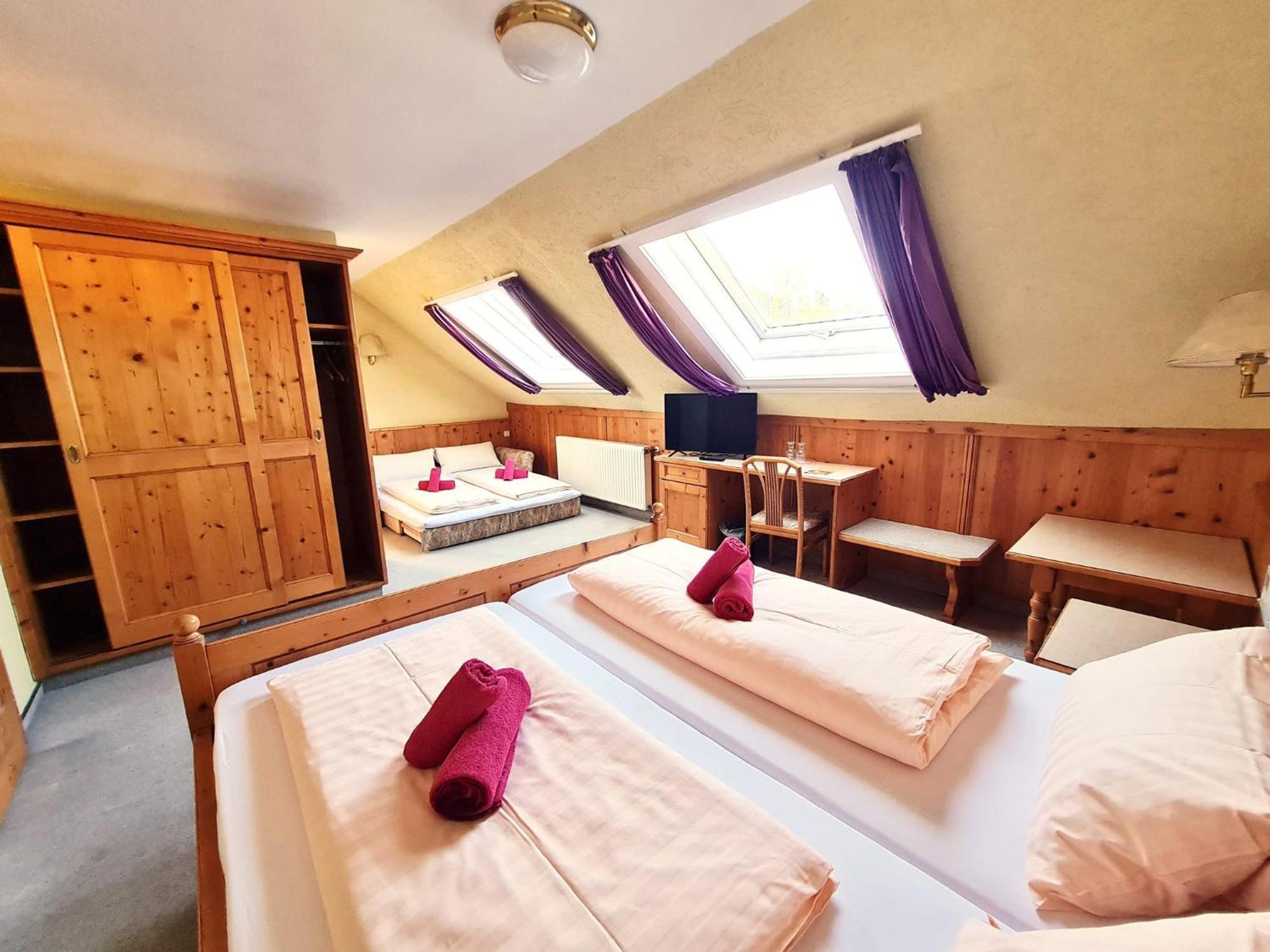 Hotel-Barbarossa-Garni Bei Hanau Rodenbach  Luaran gambar